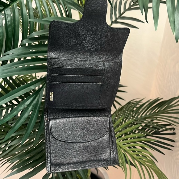 Gucci Black Authentic Crossbody Handbag Wallet - Picture 4 of 17
